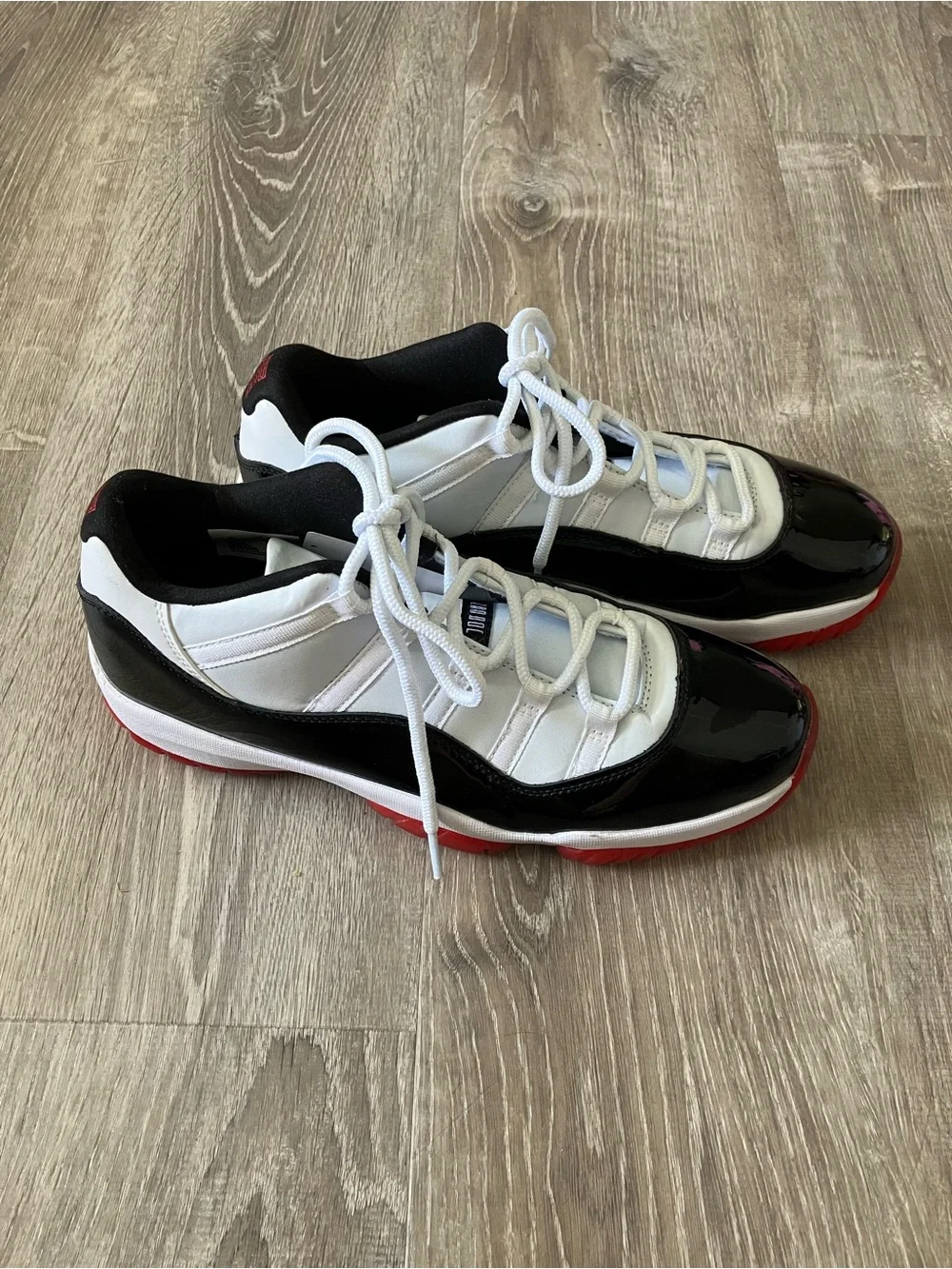 Air Jordan 11 Retro Low Concord-Bred
